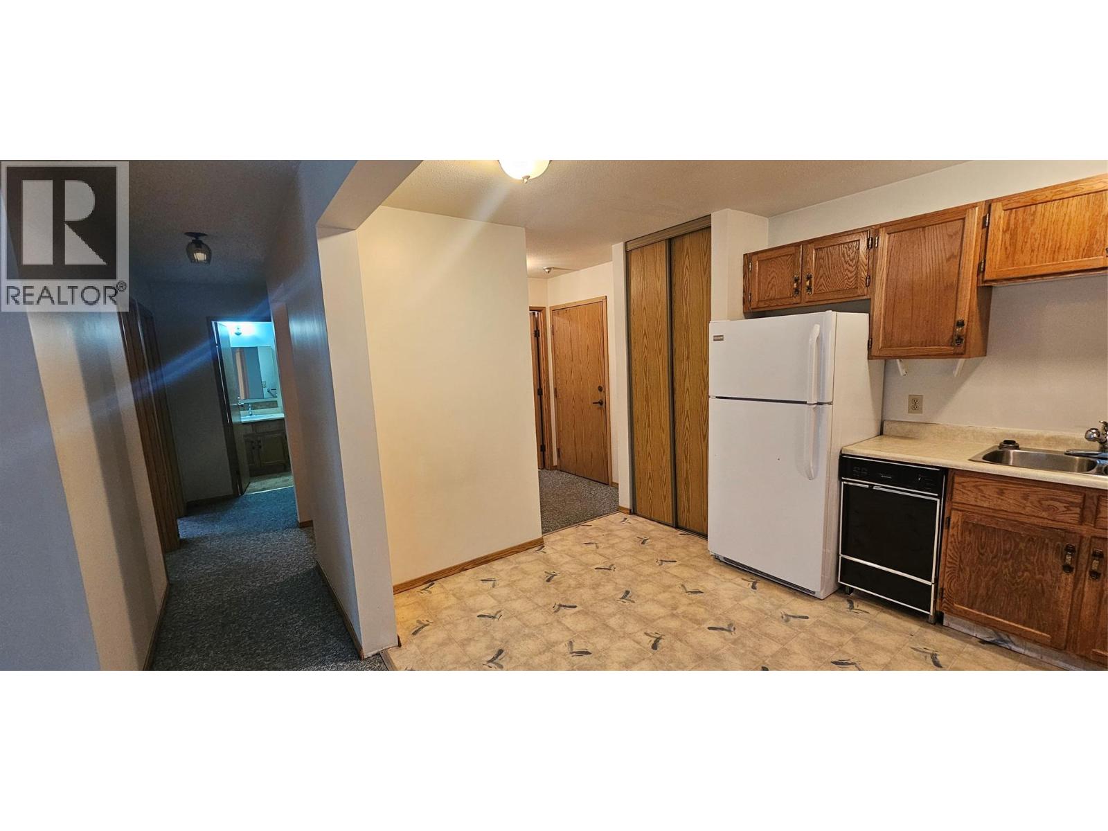 Photo 5 of 1286 Ponderosa Drive Unit 425 D, Sparwood BC