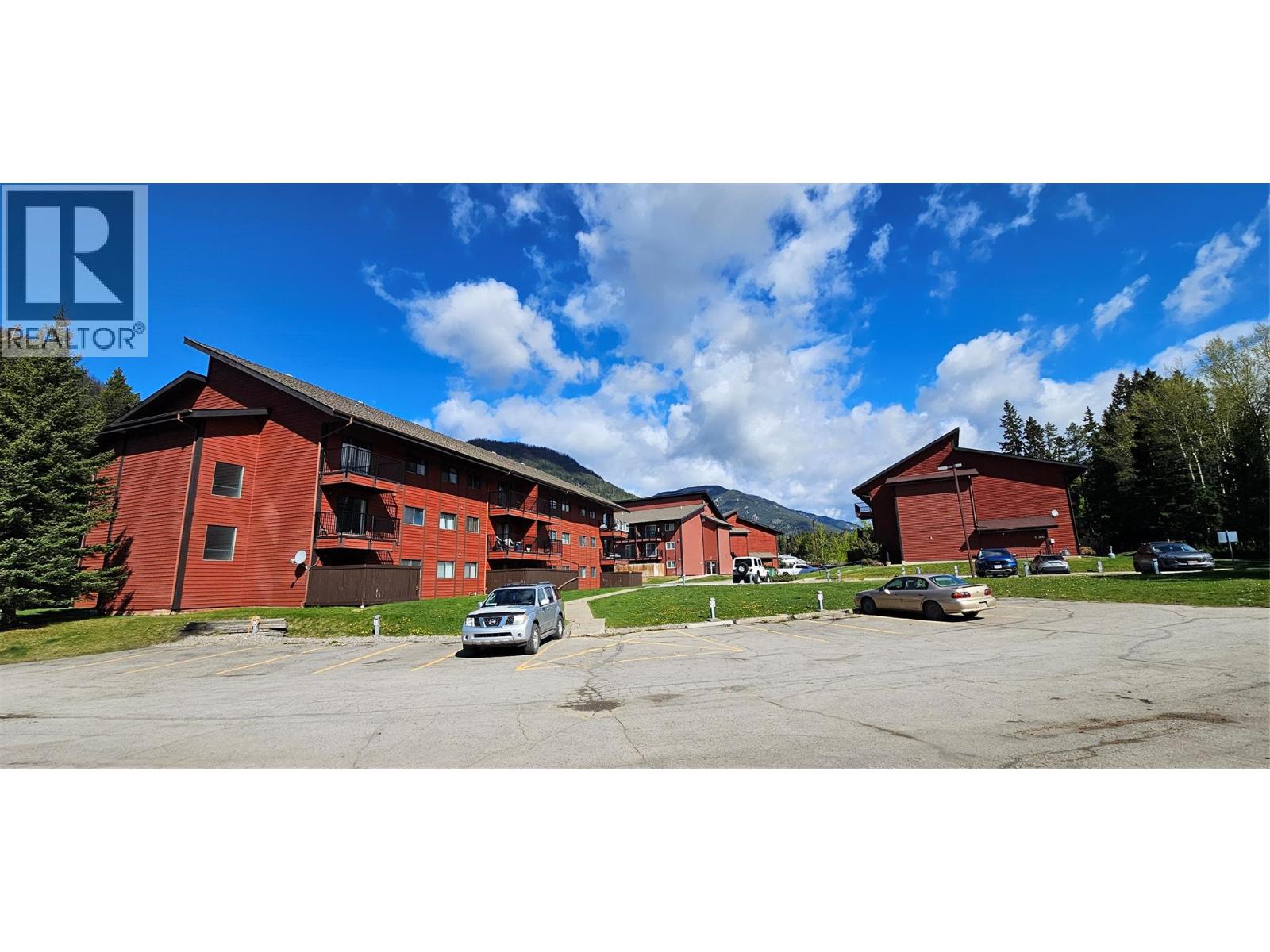 Photo 9 of 1286 Ponderosa Drive Unit 425 D, Sparwood BC