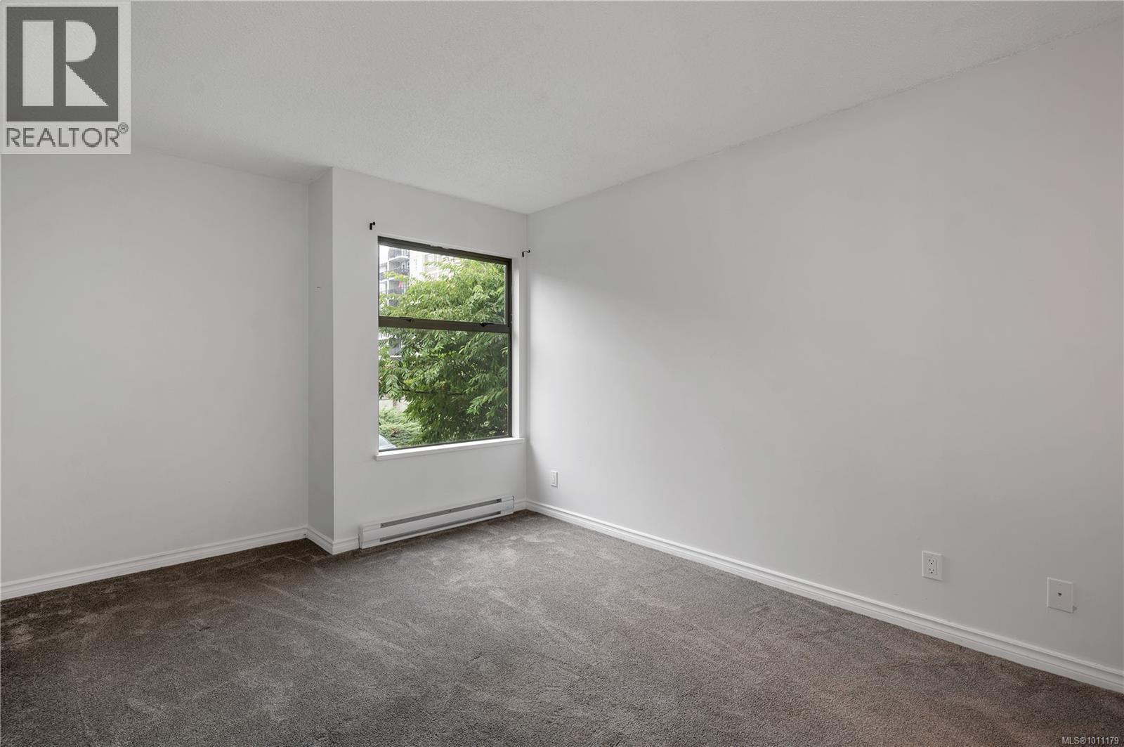 201 585 Dogwood St S, Campbell River