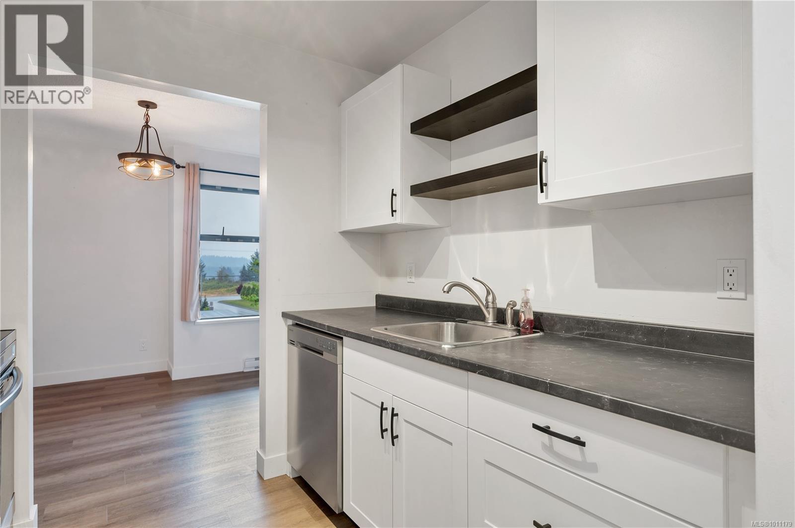 201 585 Dogwood St S, Campbell River