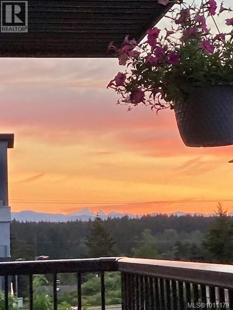 201 585 Dogwood St S, Campbell River