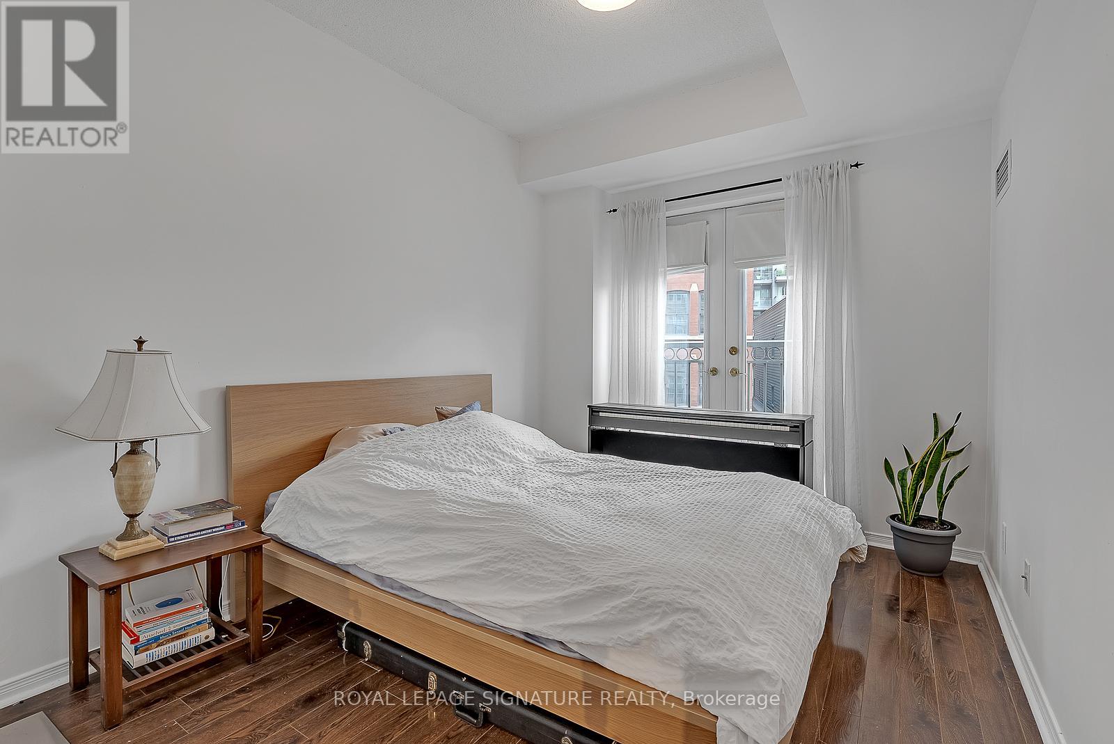 Photo 3 of 307 115 Richmond Street E, Toronto ON