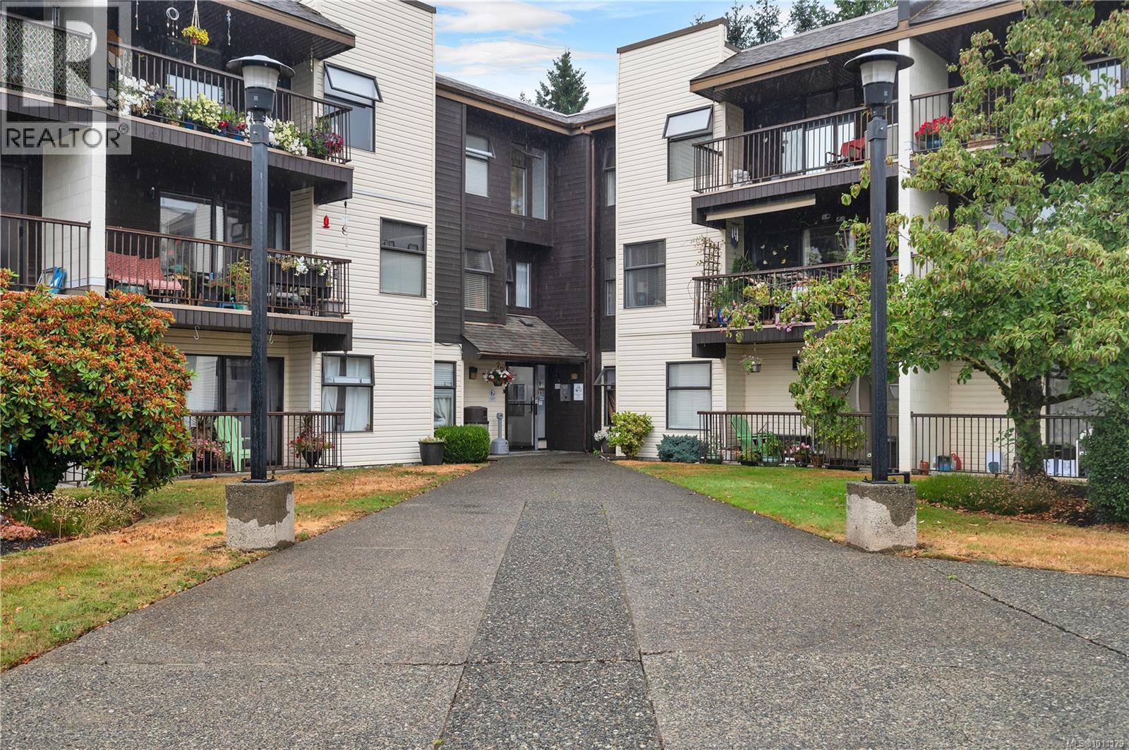 201 585 Dogwood St S, Campbell River
