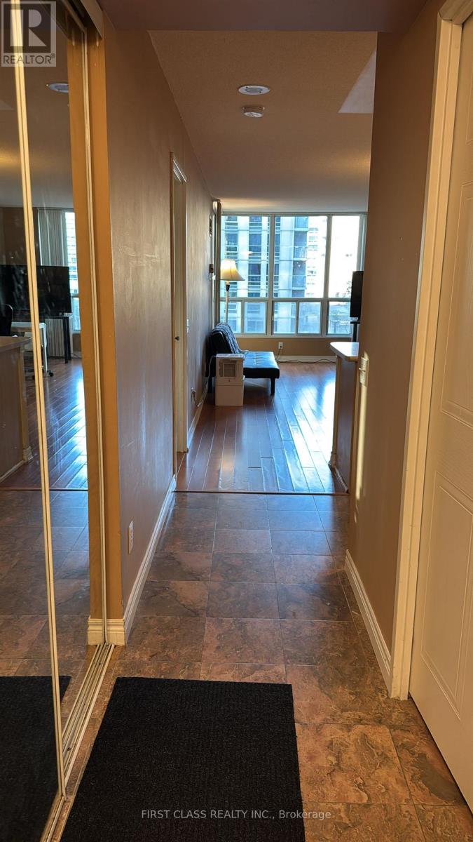 Photo 14 of 710 750 Bay Street, Toronto ON