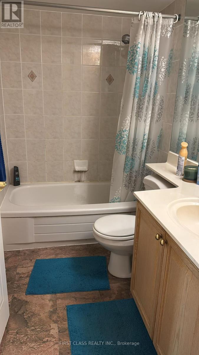 Photo 11 of 710 750 Bay Street, Toronto ON