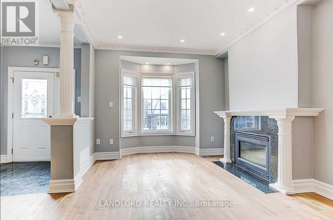 Photo 18 of 34 Jesmond Avenue, Toronto ON