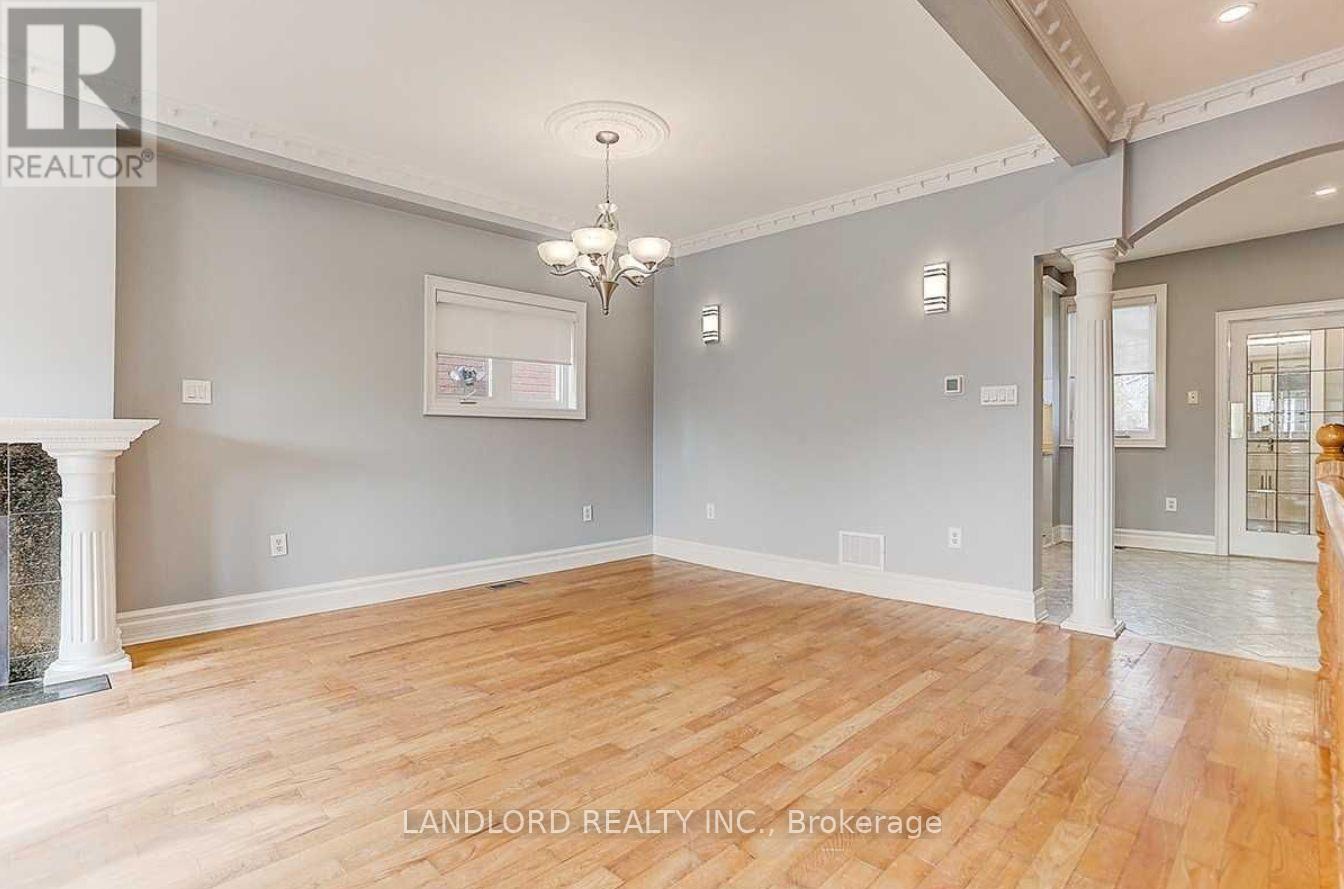 Photo 27 of 34 Jesmond Avenue, Toronto ON