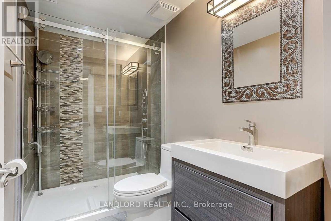 Photo 20 of 34 Jesmond Avenue, Toronto ON