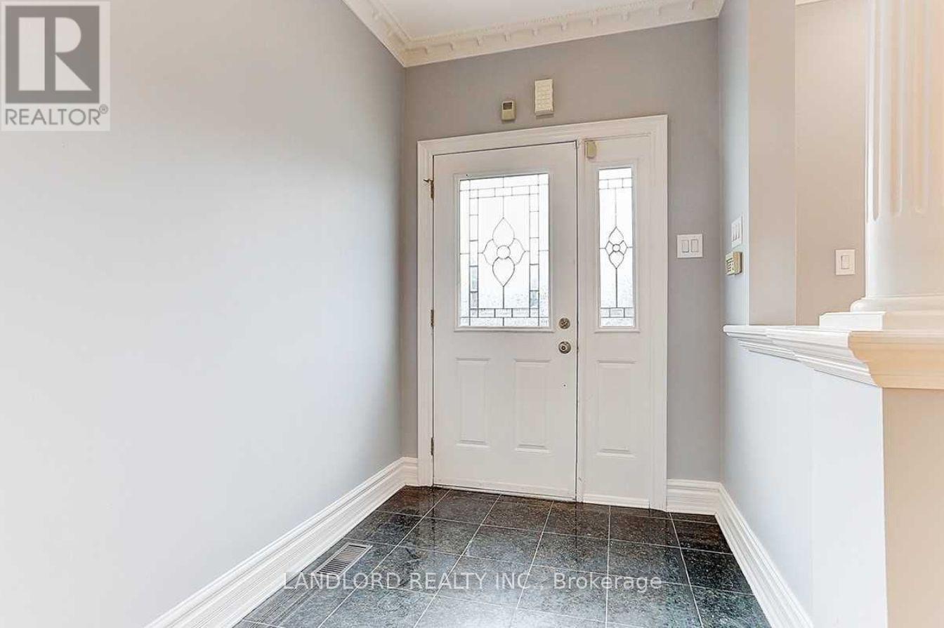 Photo 9 of 34 Jesmond Avenue, Toronto ON