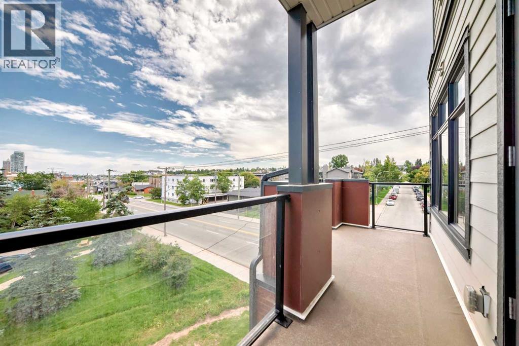 Single Family House Multi-level for Sale in    Avenue SW Scarboro Calgary 
