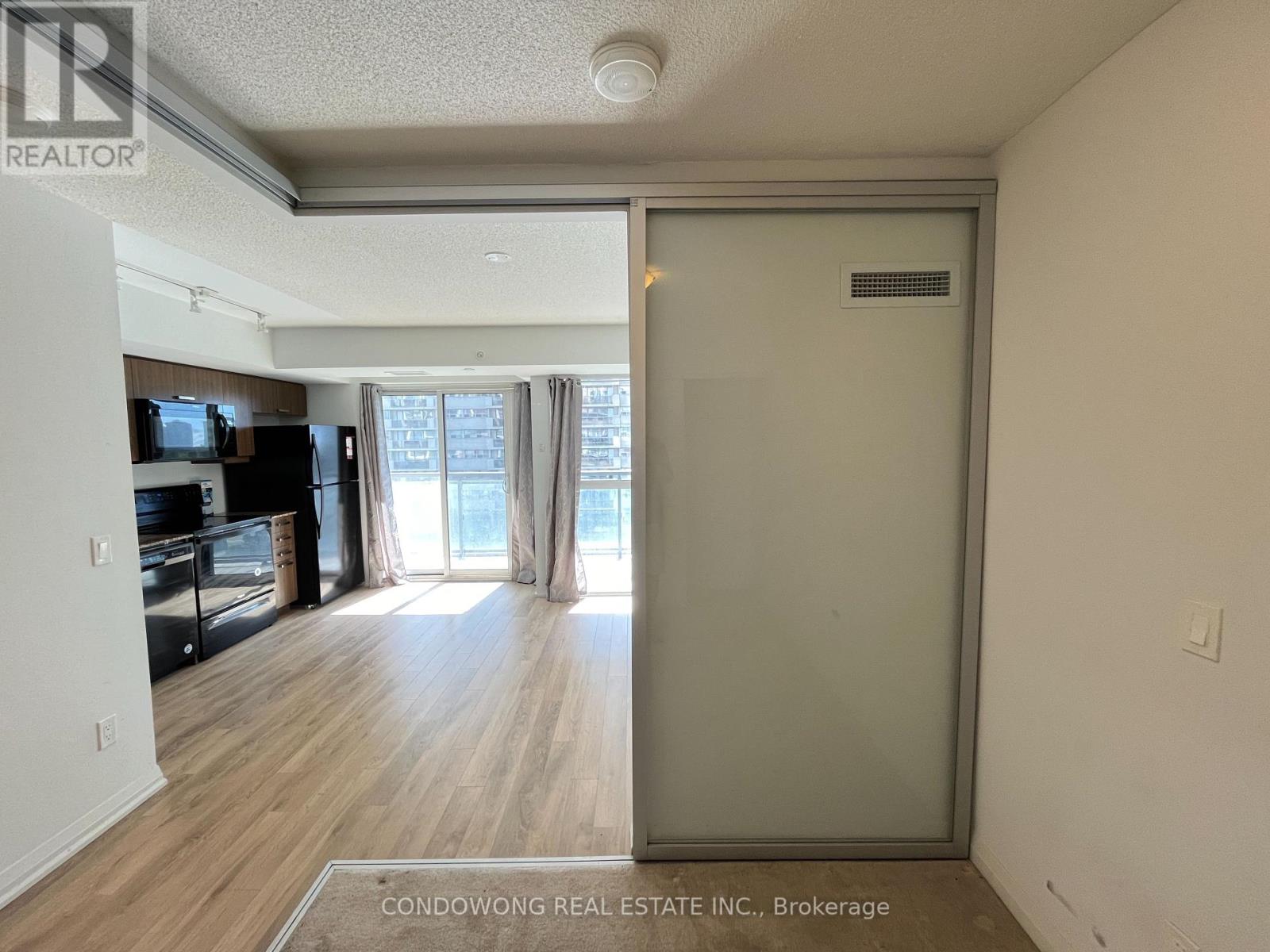 Photo 5 of 408 30 Meadowglen Place, Toronto ON