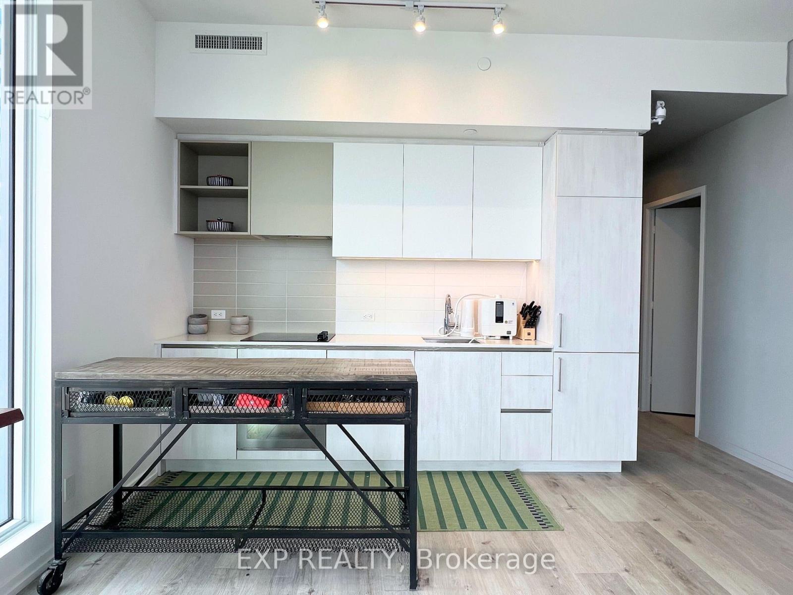 Photo 12 of 4503 1000 Portage Parkway, Vaughan ON