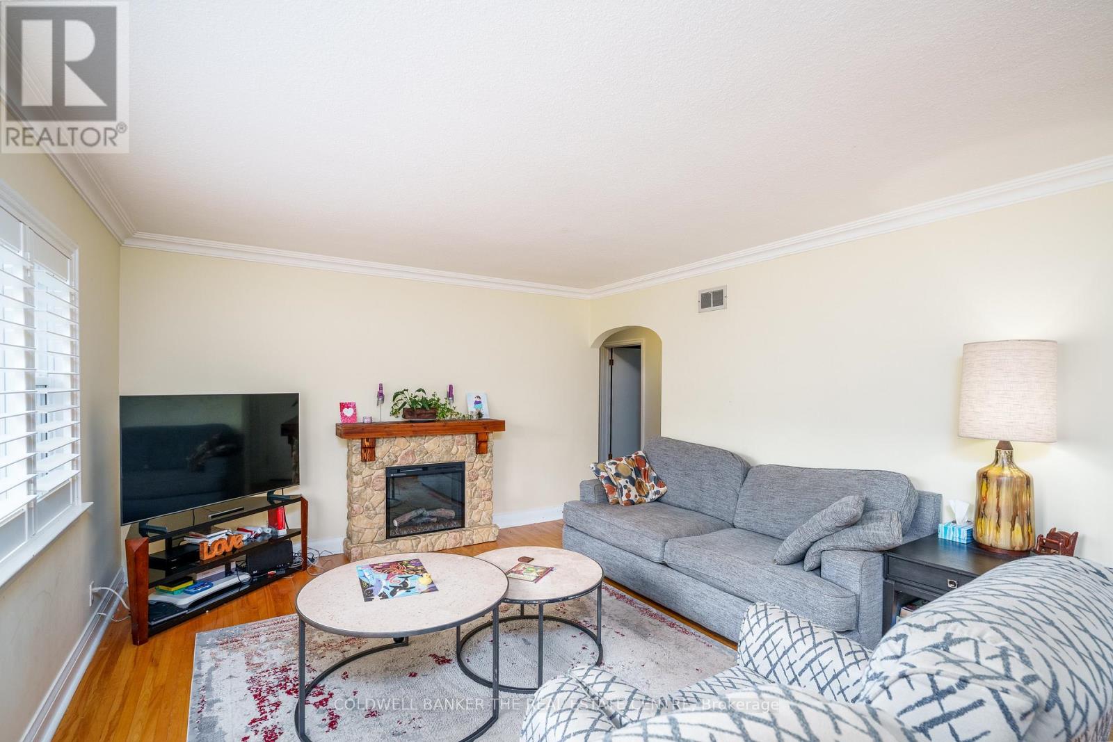 Photo 7 of 19307 Yonge Street, East Gwillimbury ON