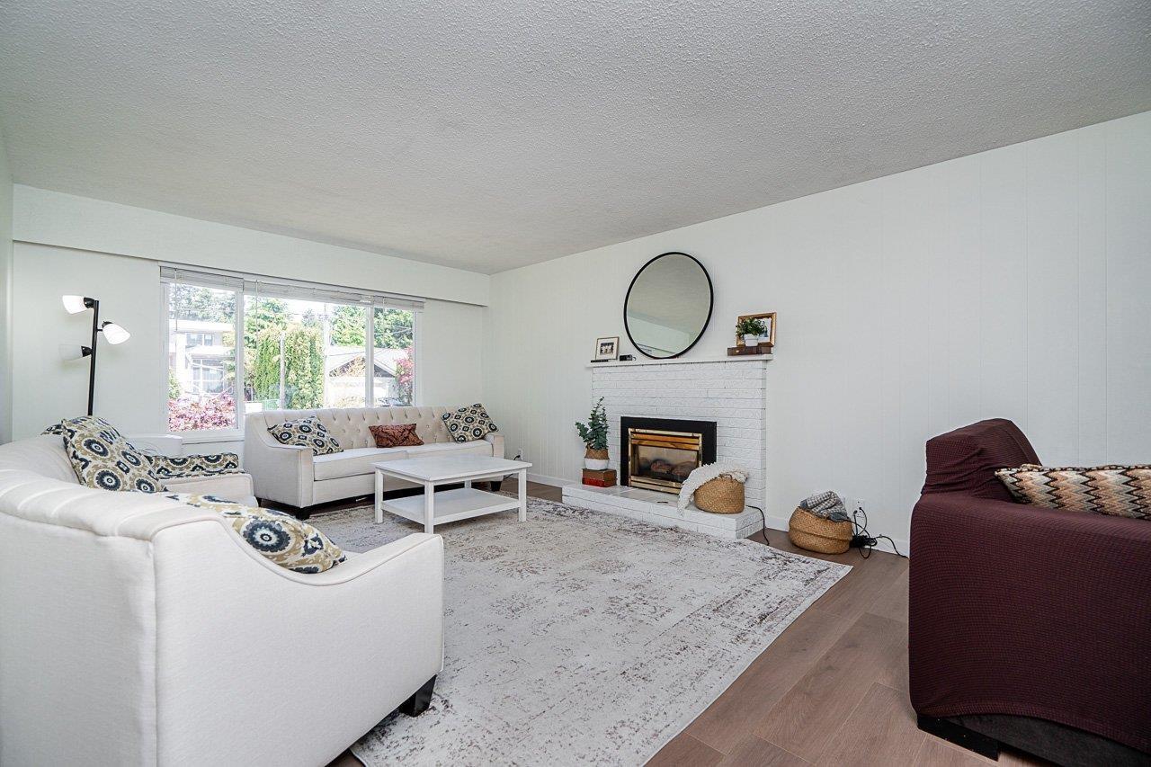 Photo 10 of 13728 Blackburn Avenue, White Rock BC