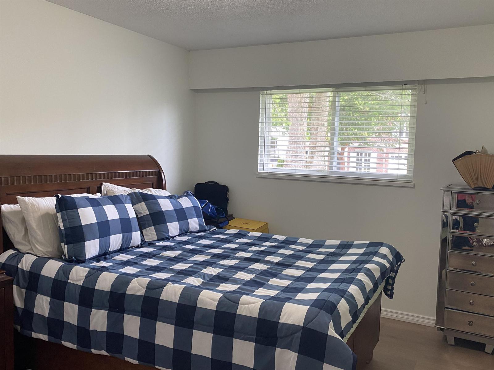 Photo 8 of 13728 Blackburn Avenue, White Rock BC