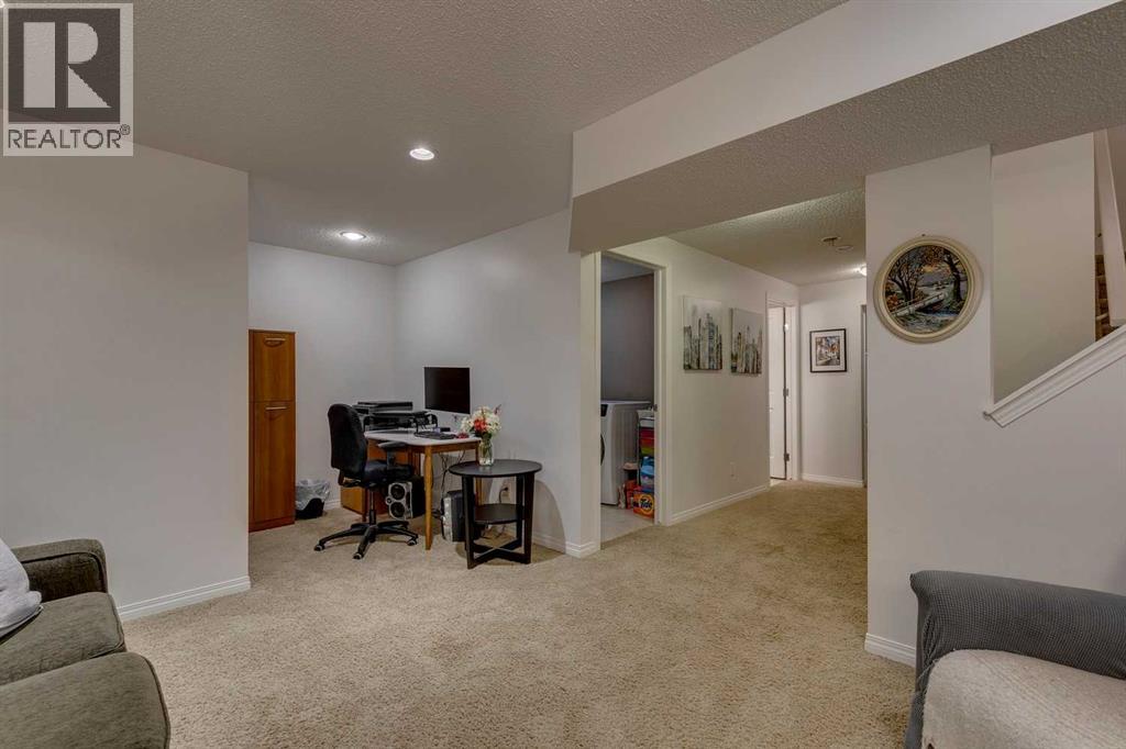 Single Family House for Sale in  Silverado Plains Manor SW Silverado Calgary 