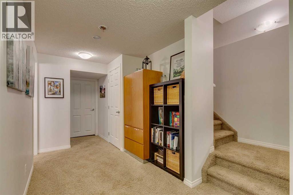 Single Family House for Sale in  Silverado Plains Manor SW Silverado Calgary 