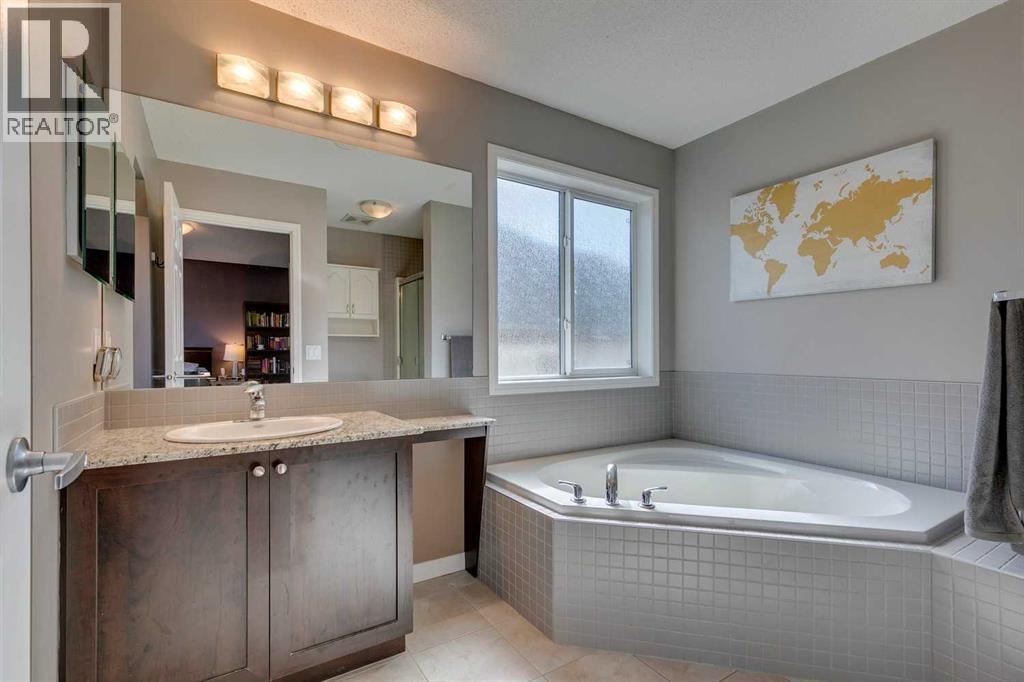 Single Family House for Sale in  Silverado Plains Manor SW Silverado Calgary 