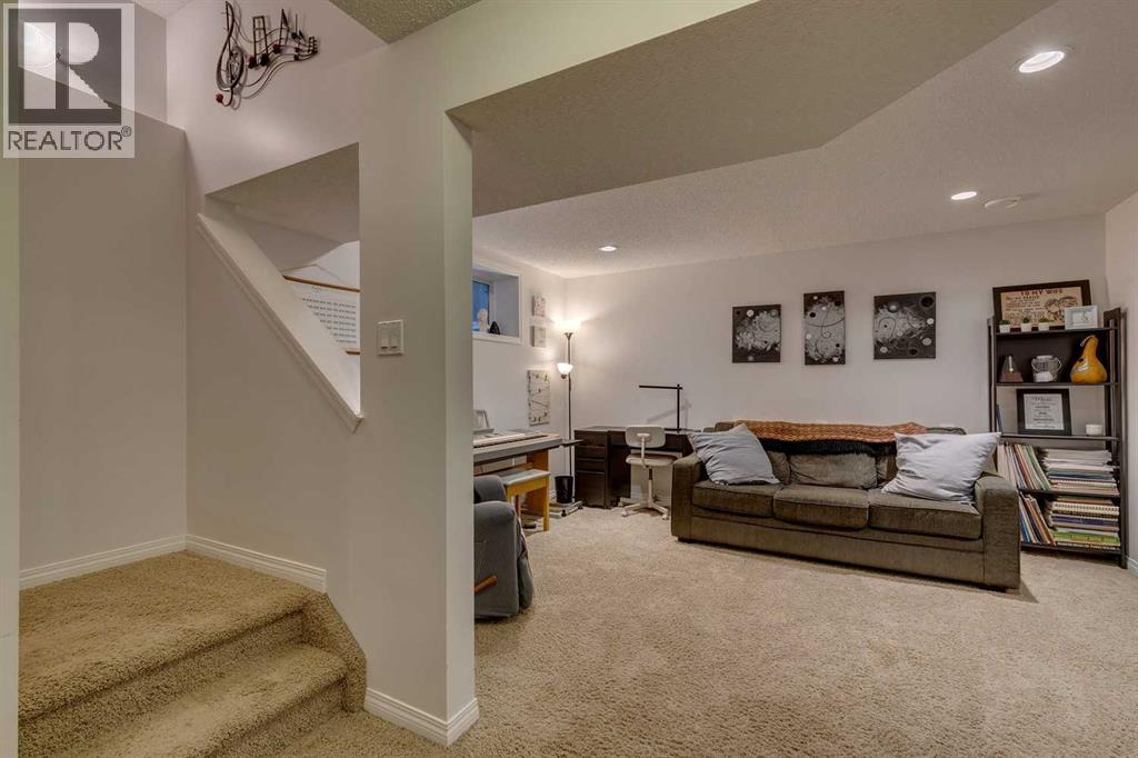 Single Family House for Sale in  Silverado Plains Manor SW Silverado Calgary 