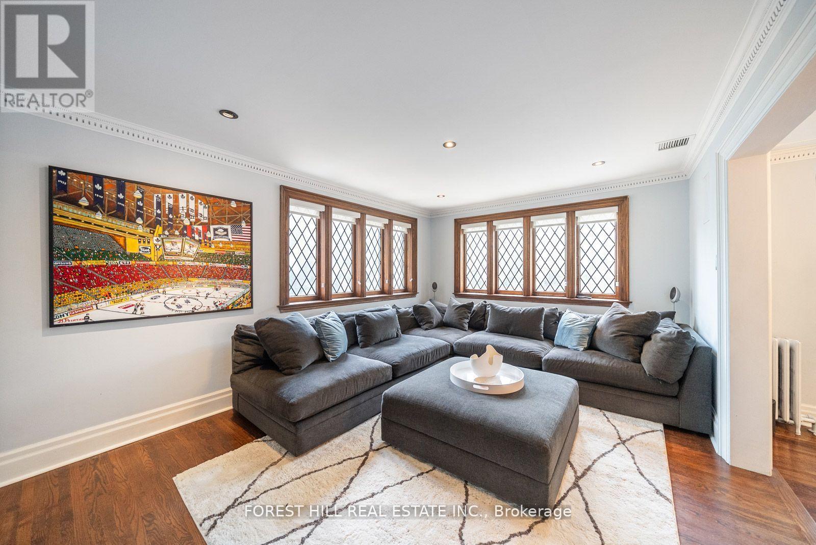 Photo 13 of 39 Ava Road, Toronto ON