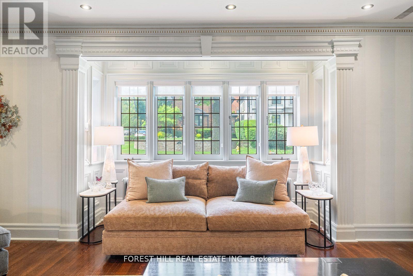 Photo 8 of 39 Ava Road, Toronto ON