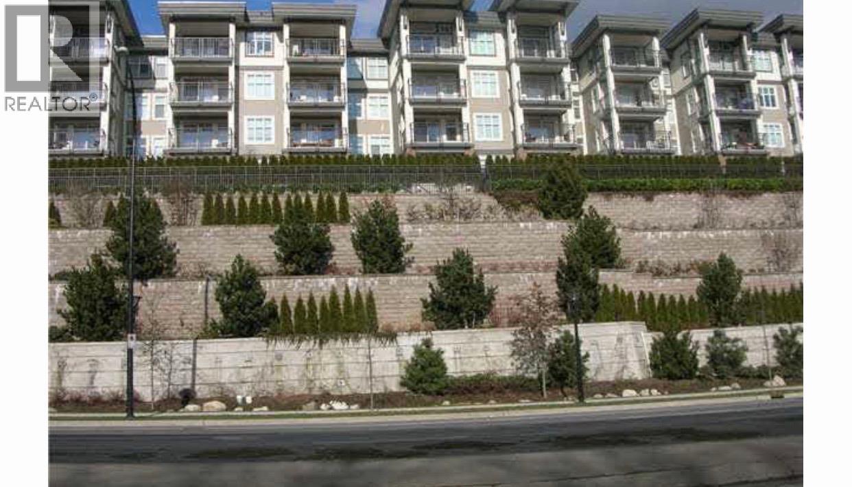 Photo 3 of 302 4868 Brentwood Drive, Burnaby BC