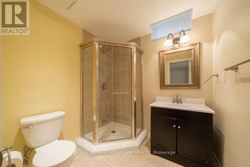 Photo 9 of 1479 Liverpool Street, Oakville ON