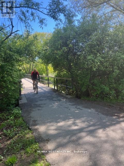 Photo 23 of 56 Forty First Street, Toronto ON