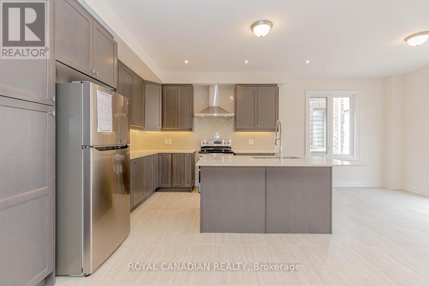 Photo 24 of 617 Fullum Landing, Milton ON