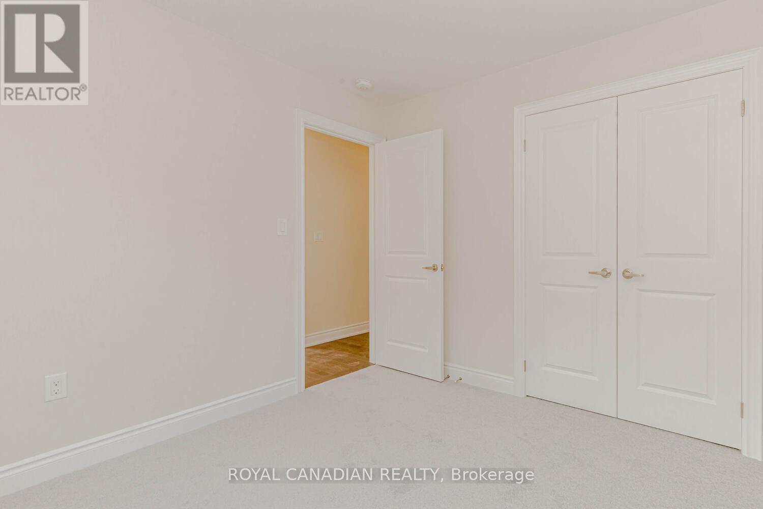 Photo 5 of 617 Fullum Landing, Milton ON