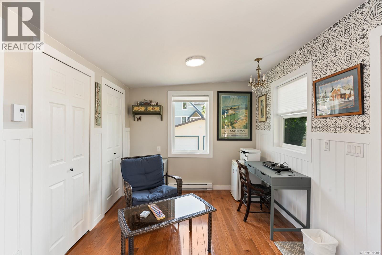 Photo 8 of 727 Craigflower Rd, Victoria BC