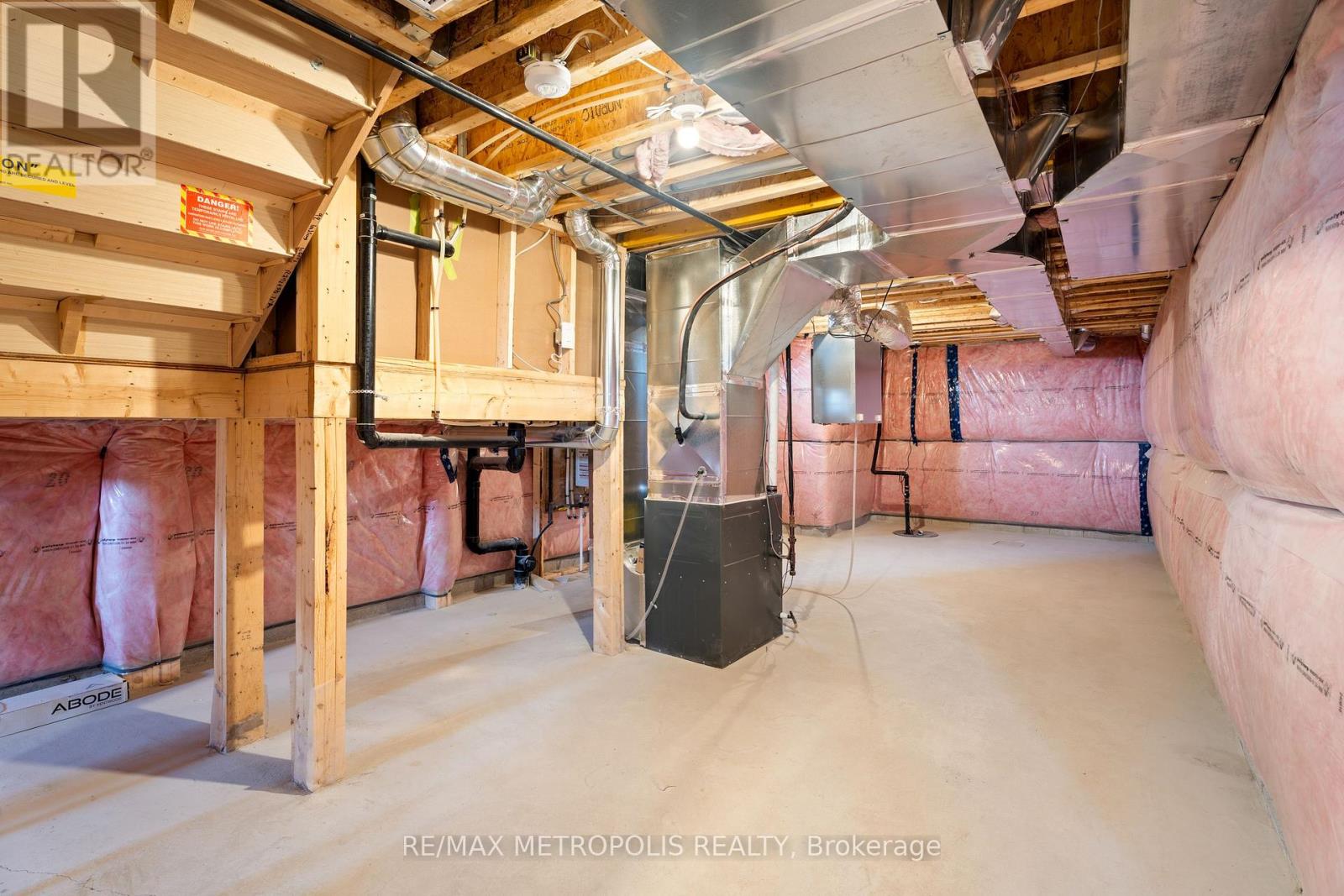 Photo 3 of 110 Butler Boulevard, Kawartha Lakes ON