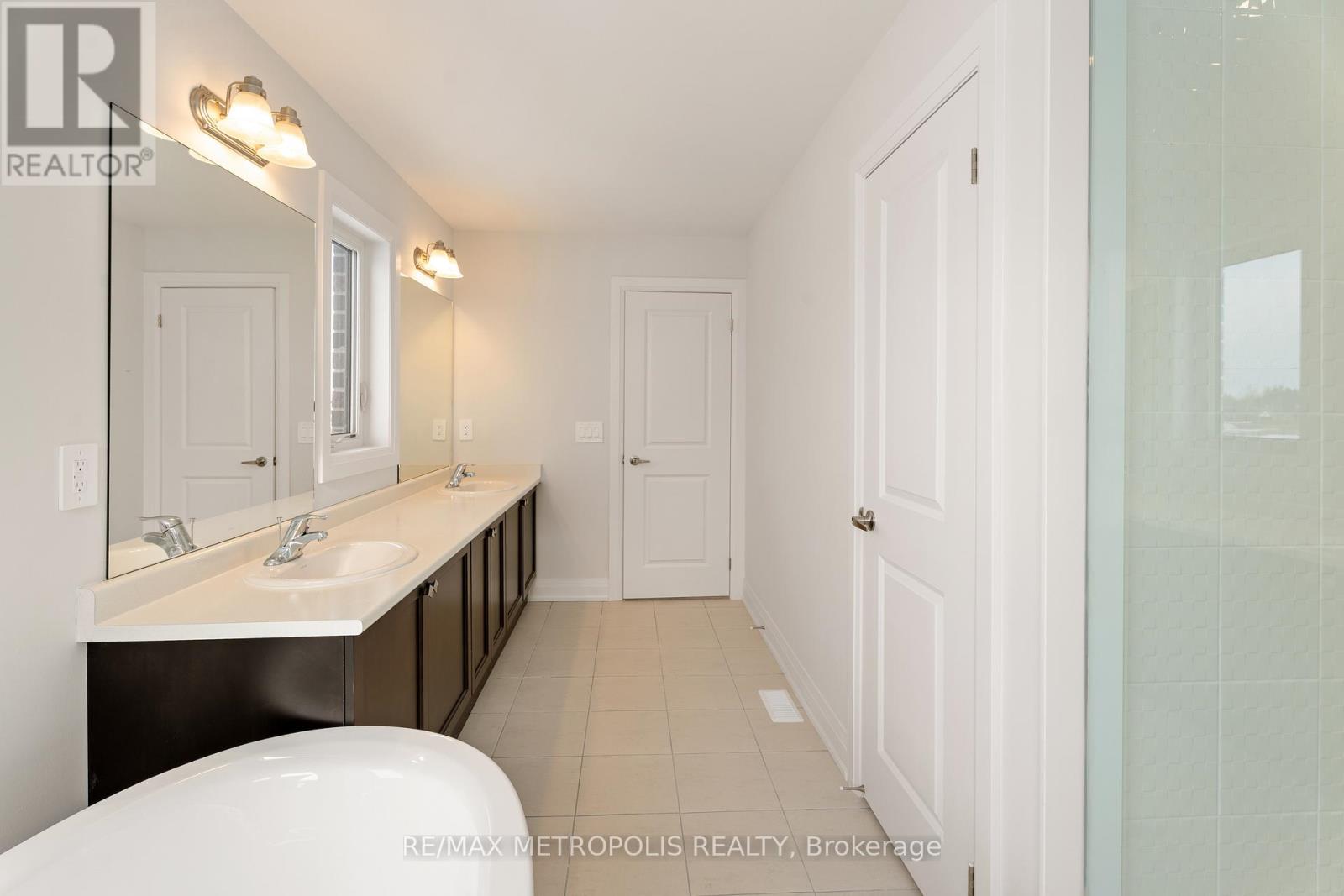 Photo 41 of 110 Butler Boulevard, Kawartha Lakes ON