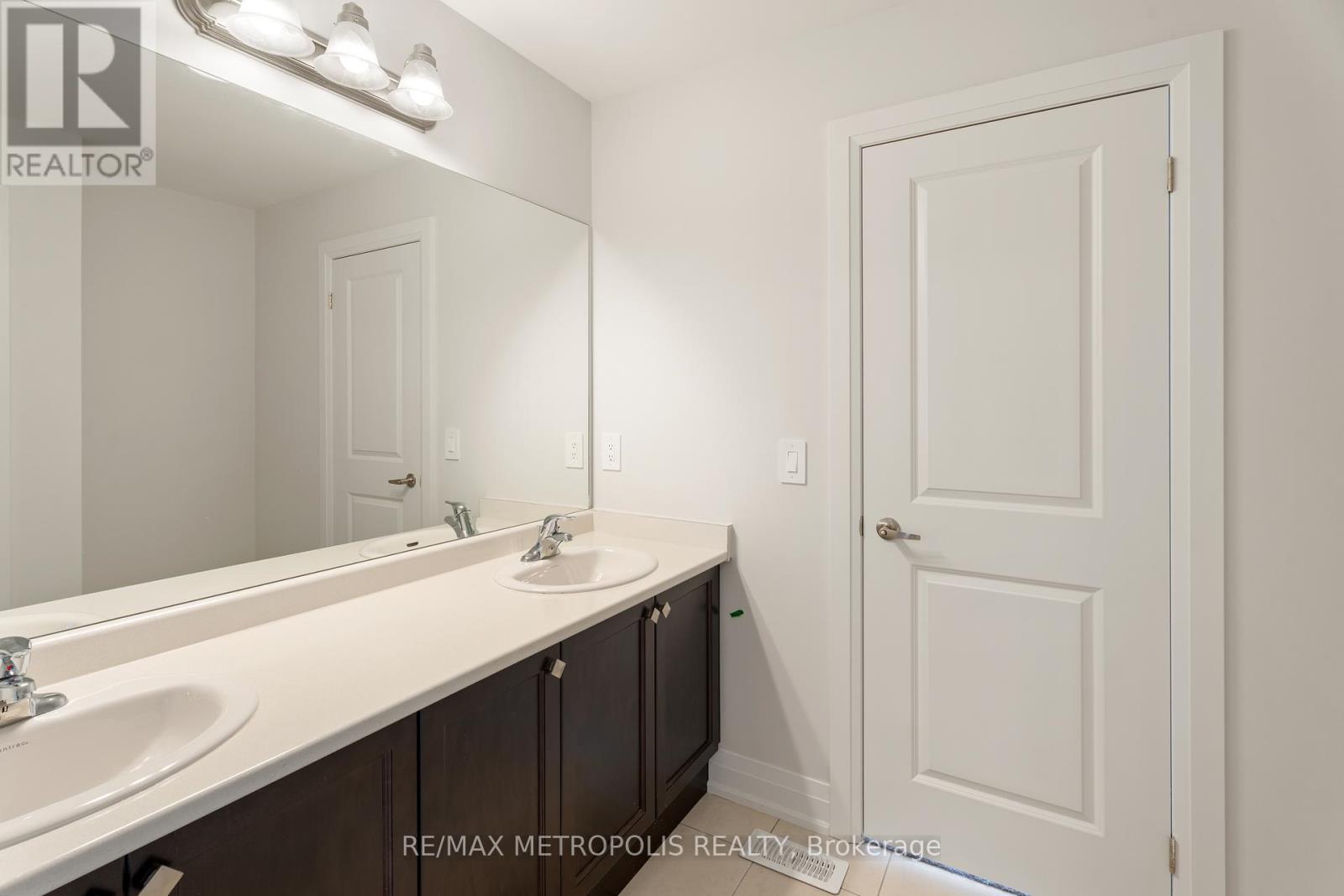 Photo 26 of 110 Butler Boulevard, Kawartha Lakes ON