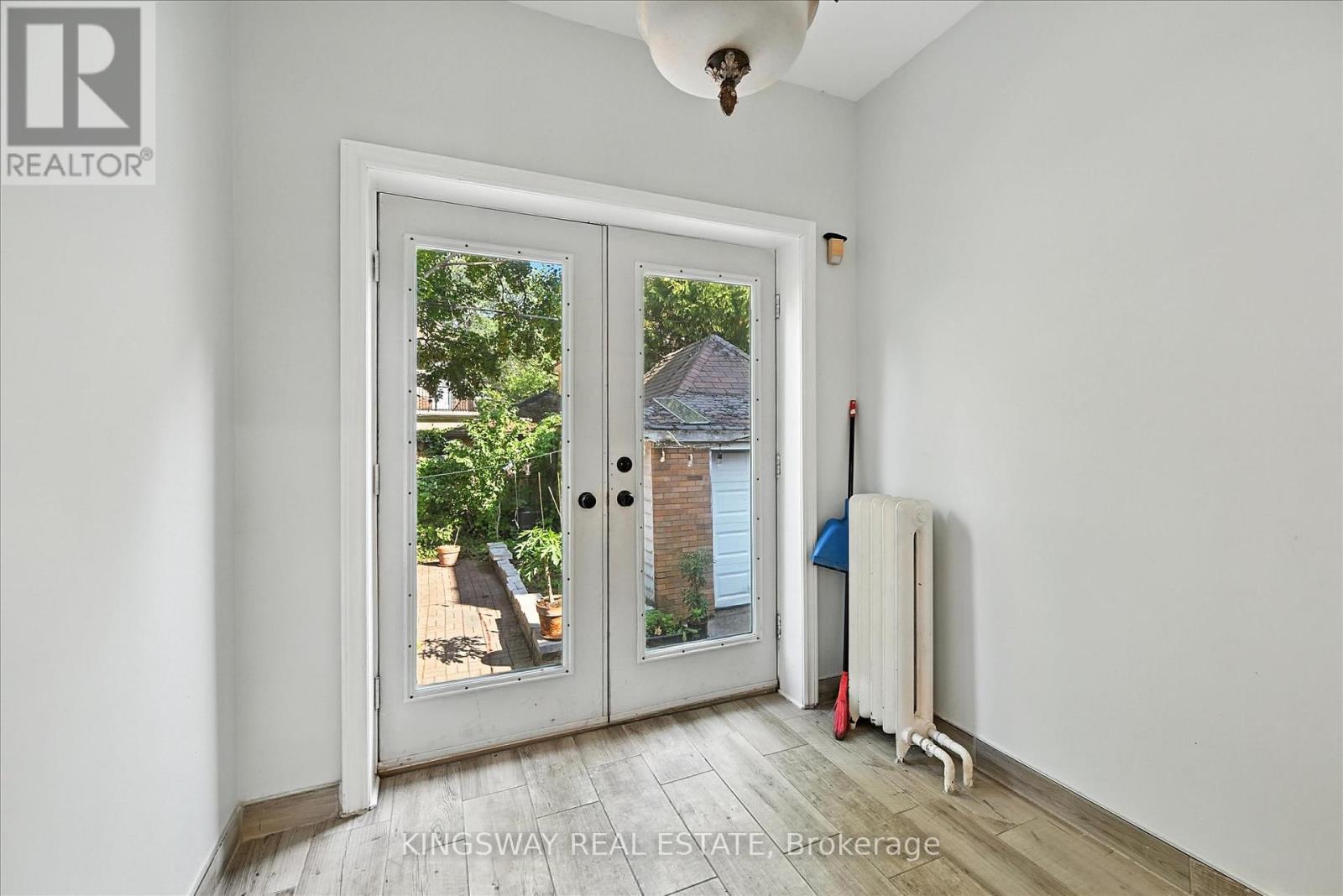 Photo 14 of 77 Proctor Boulevard, Hamilton ON