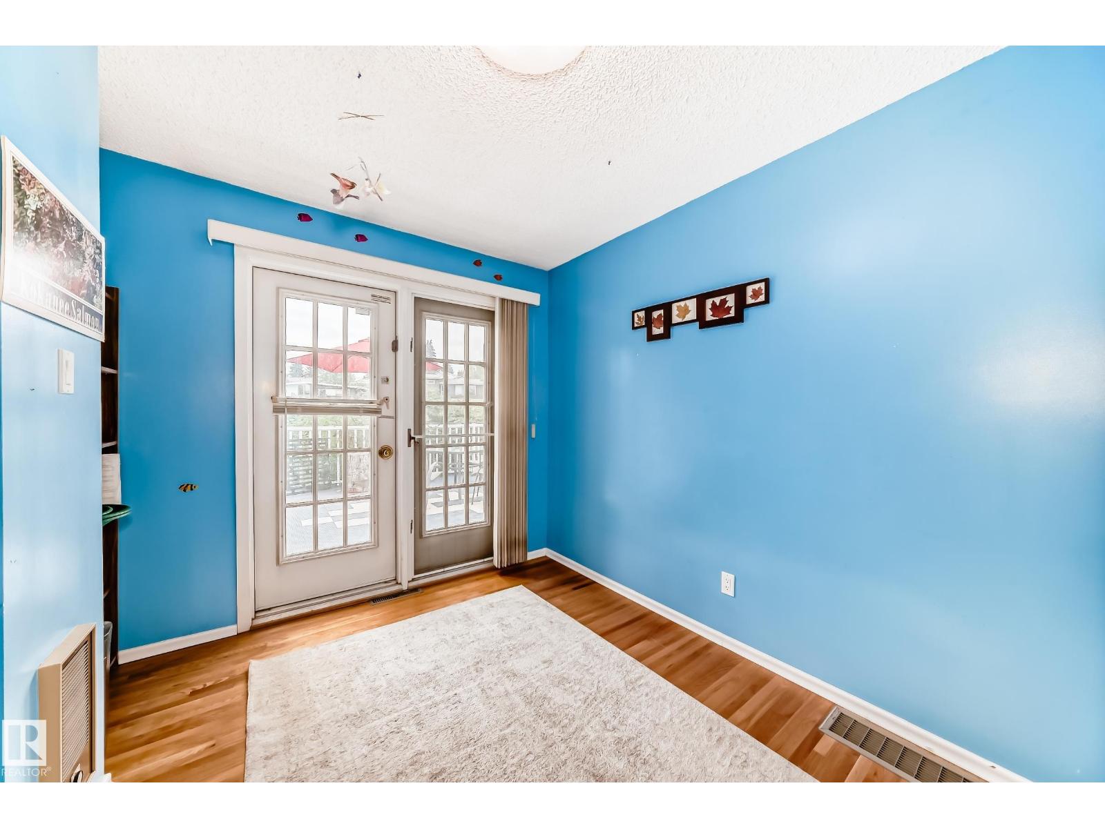 Photo 16 of 6504 109 B Av Nw Nw, Edmonton AB