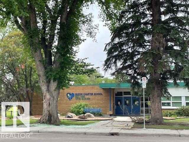 Photo 49 of 6504 109 B Av Nw Nw, Edmonton AB