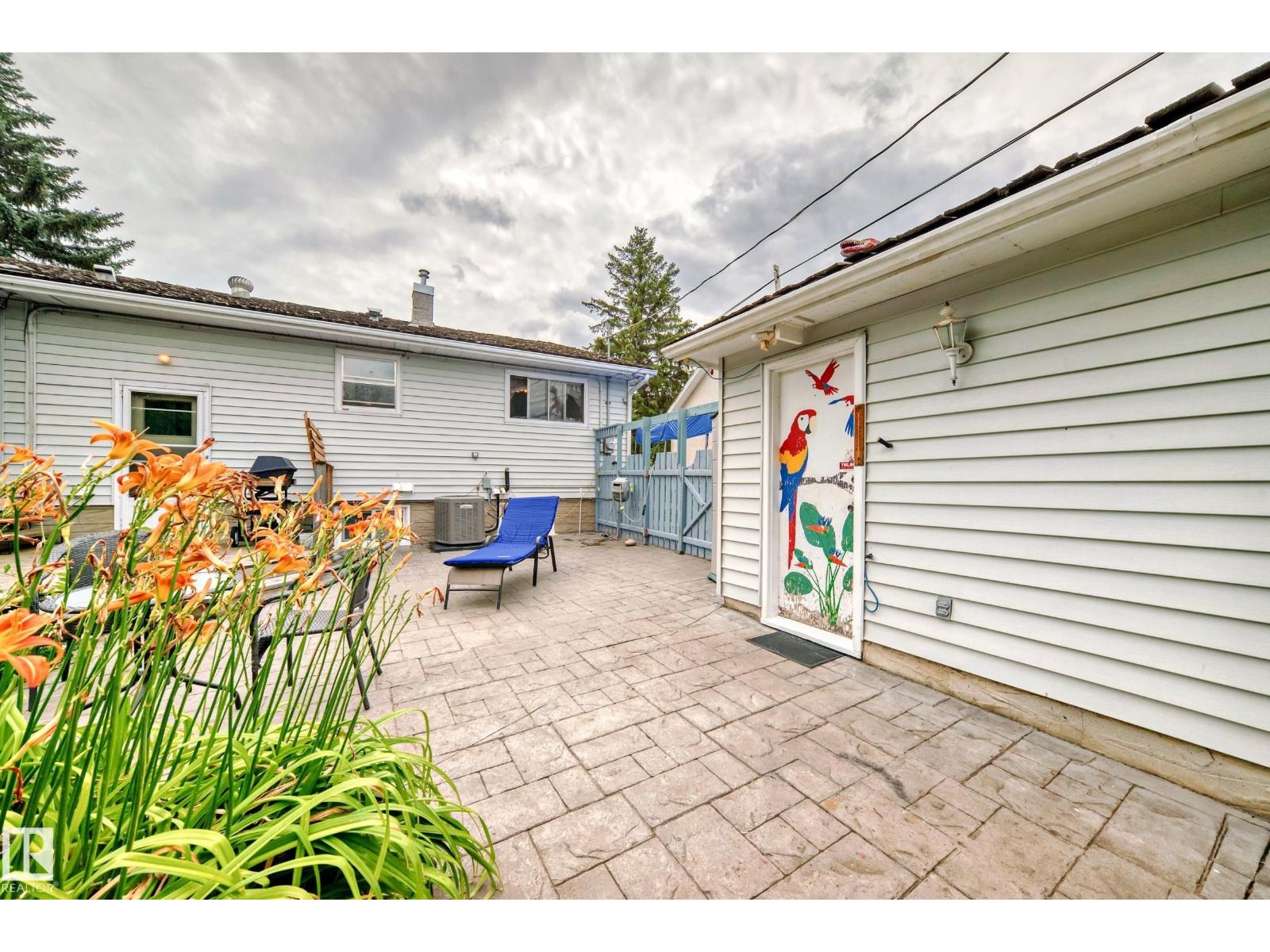 Photo 37 of 6504 109 B Av Nw Nw, Edmonton AB