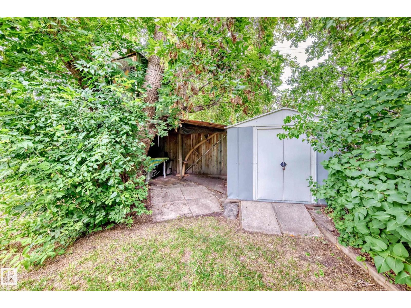 Photo 40 of 6504 109 B Av Nw Nw, Edmonton AB
