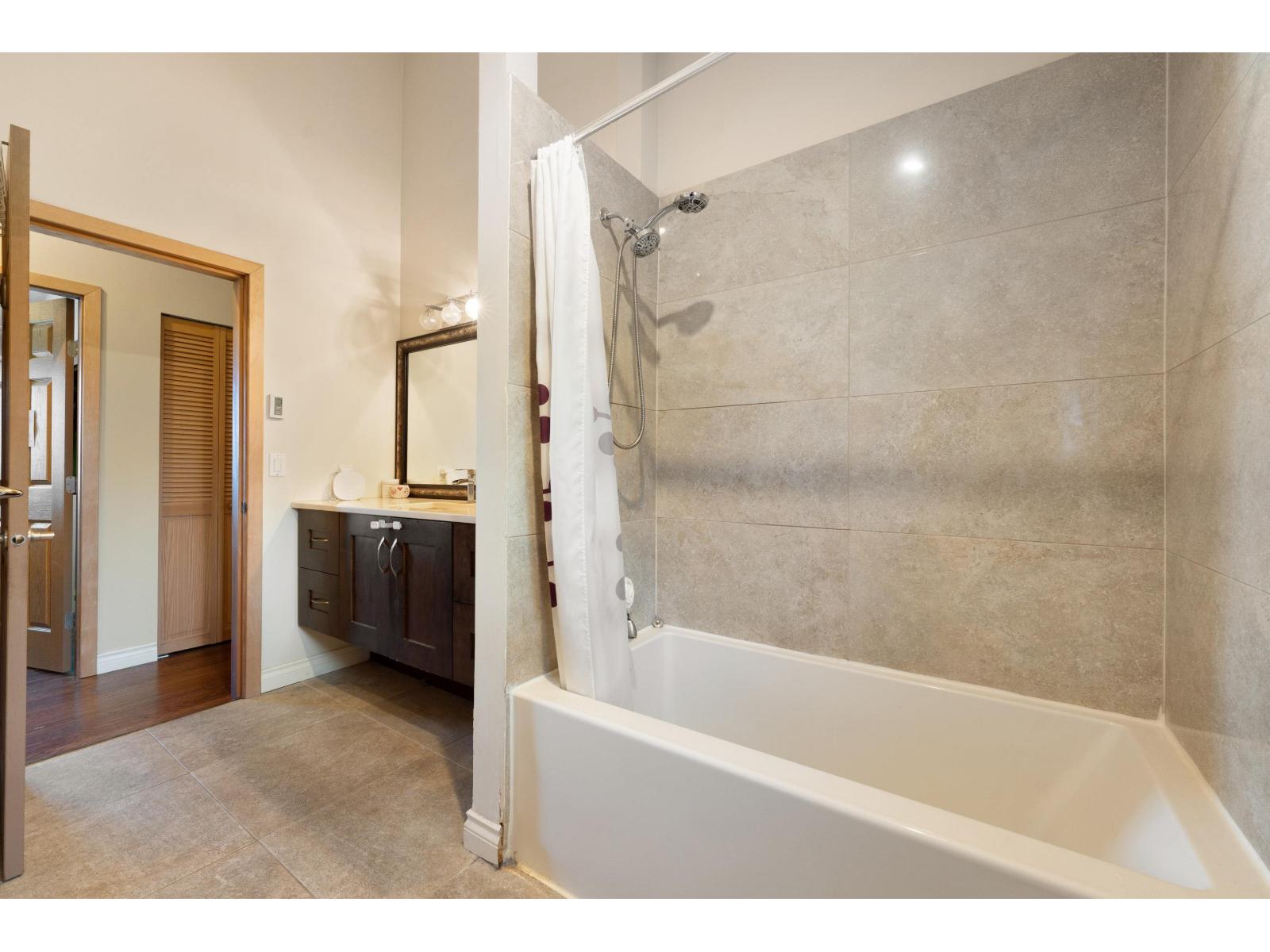 Photo 8 of 11016 Westridge Place, Delta BC