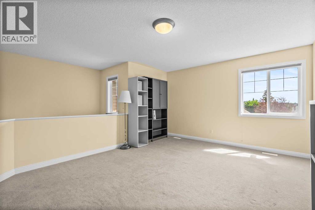Single Family House for Sale in  Royal Oak Heights NW Royal Oak Calgary 
