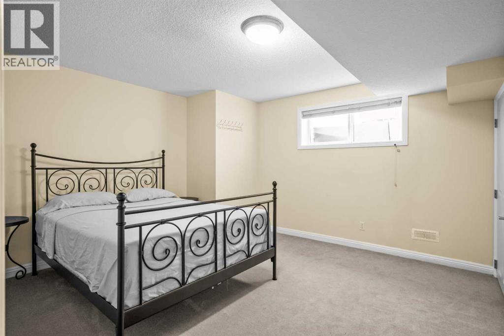 Single Family House for Sale in  Royal Oak Heights NW Royal Oak Calgary 