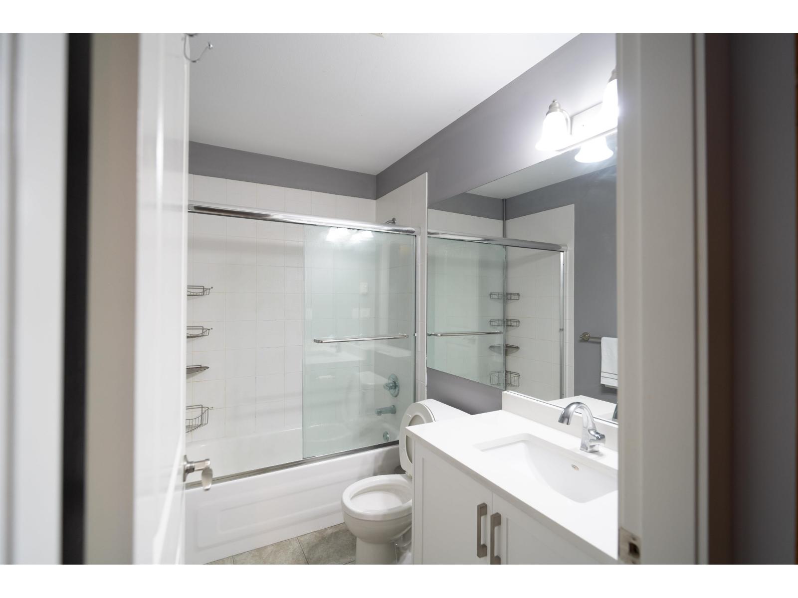 Photo 25 of 8 19932 70 Avenue, Langley BC