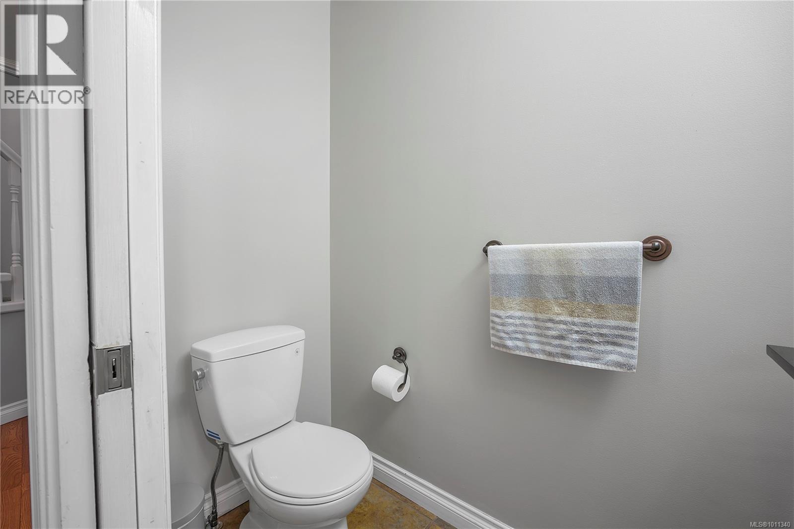 Photo 11 of 4907 Denford Pl, Nanaimo BC