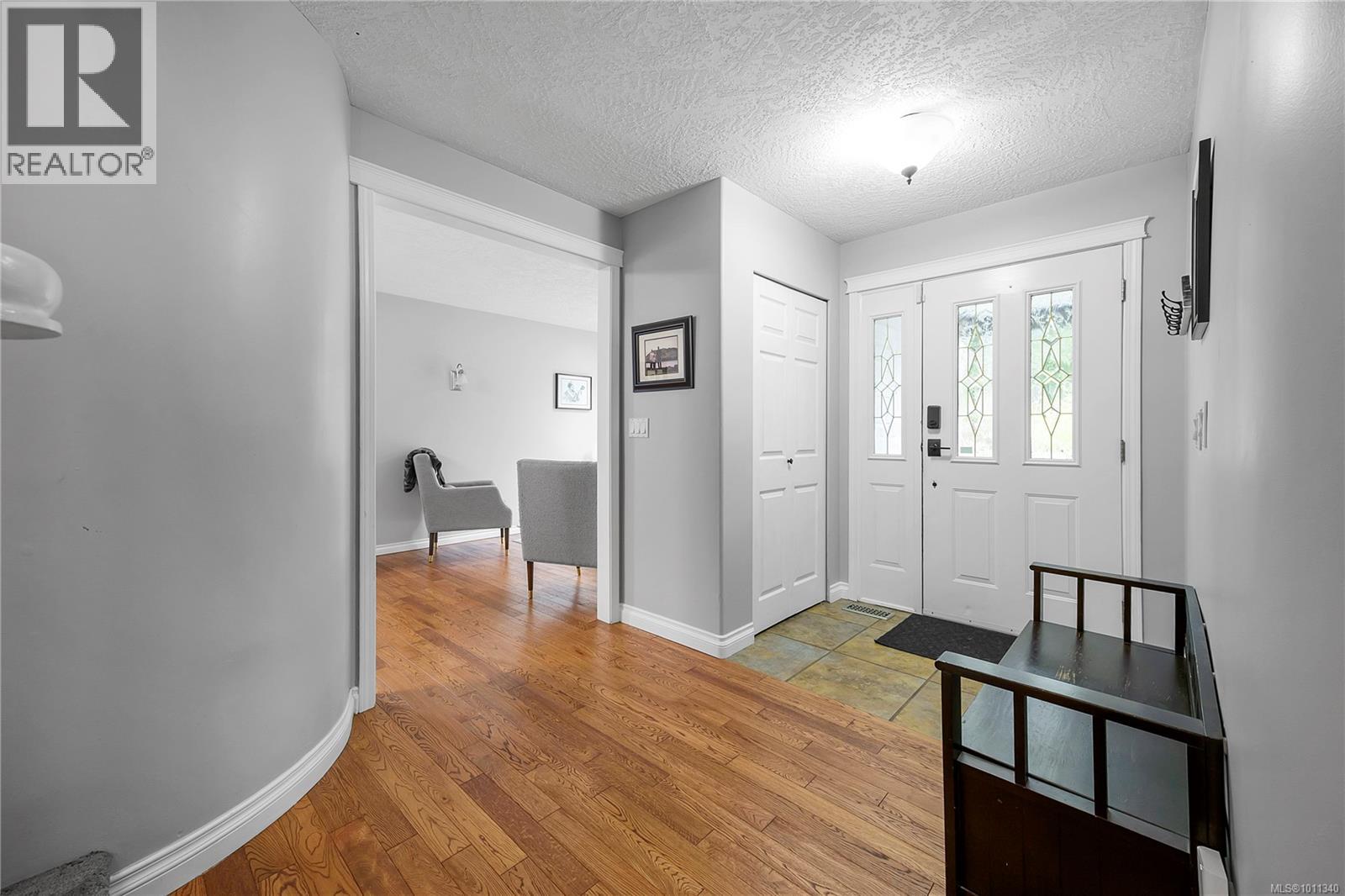 Photo 4 of 4907 Denford Pl, Nanaimo BC
