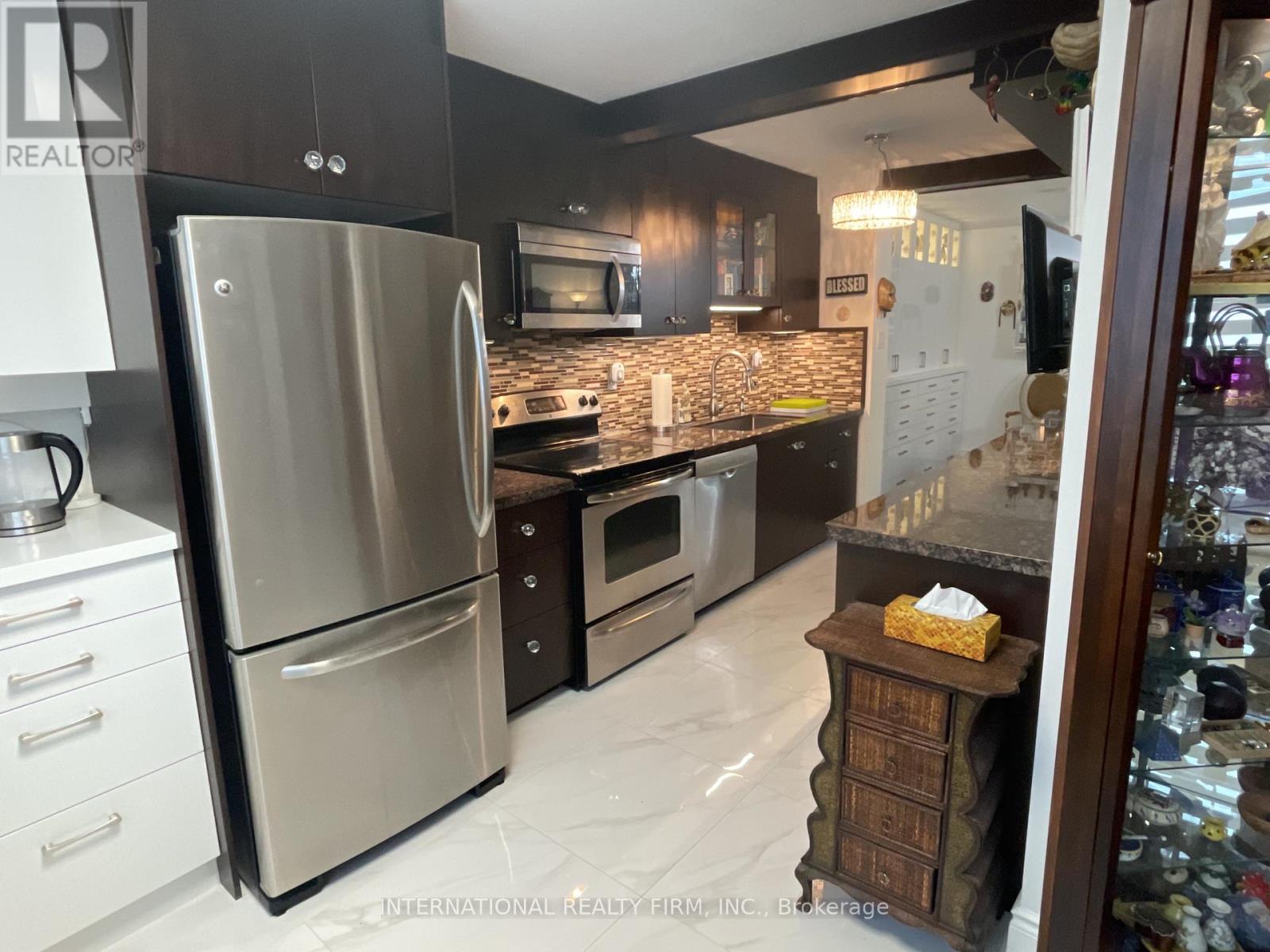 Photo 13 of 1905 80 Antibes Drive, Toronto ON
