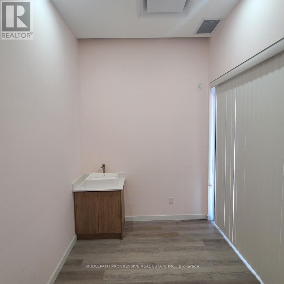 Photo 10 of 6 650 Sheppard Avenue E, Toronto ON