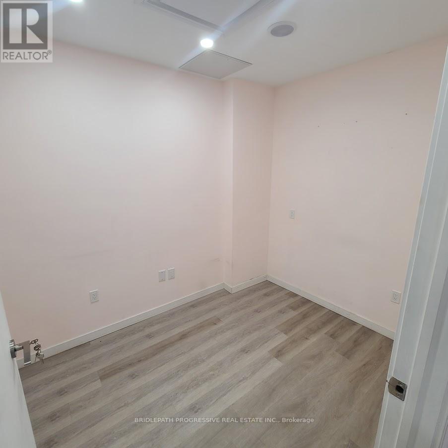 Photo 12 of 6 650 Sheppard Avenue E, Toronto ON