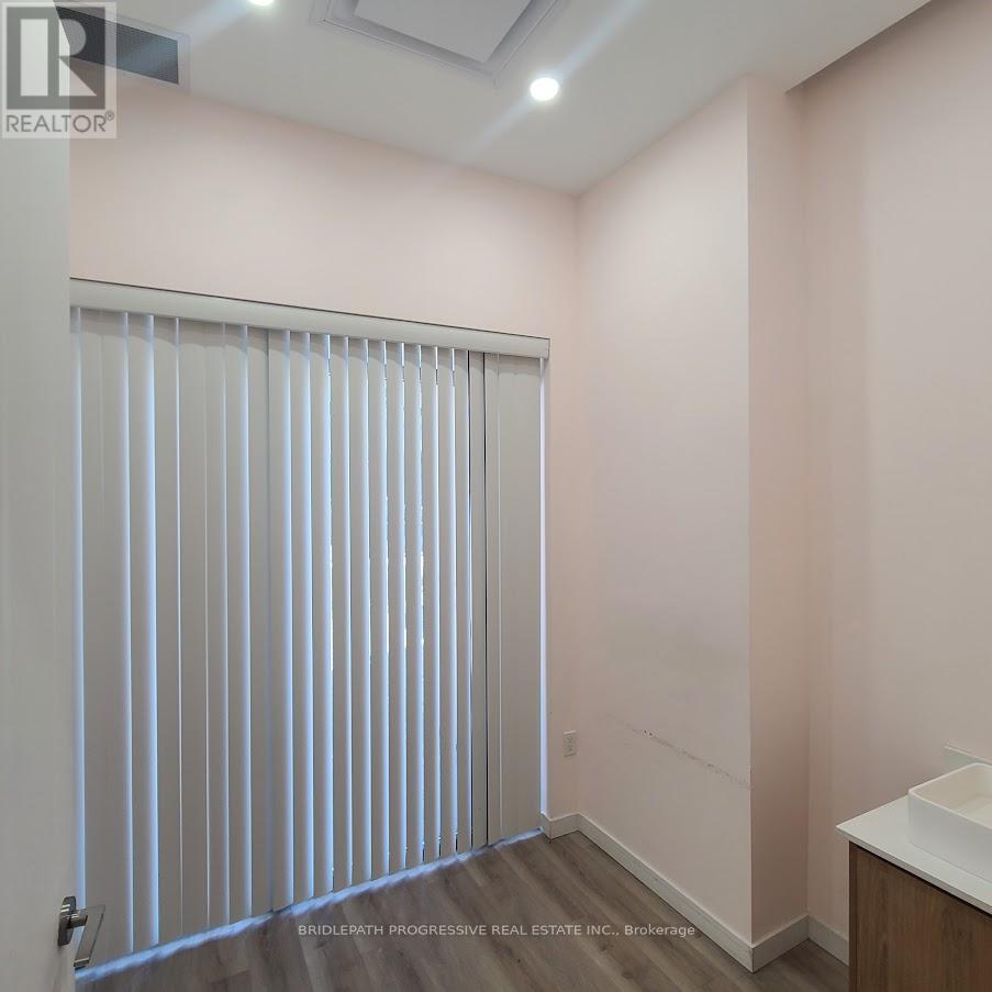 Photo 8 of 6 650 Sheppard Avenue E, Toronto ON