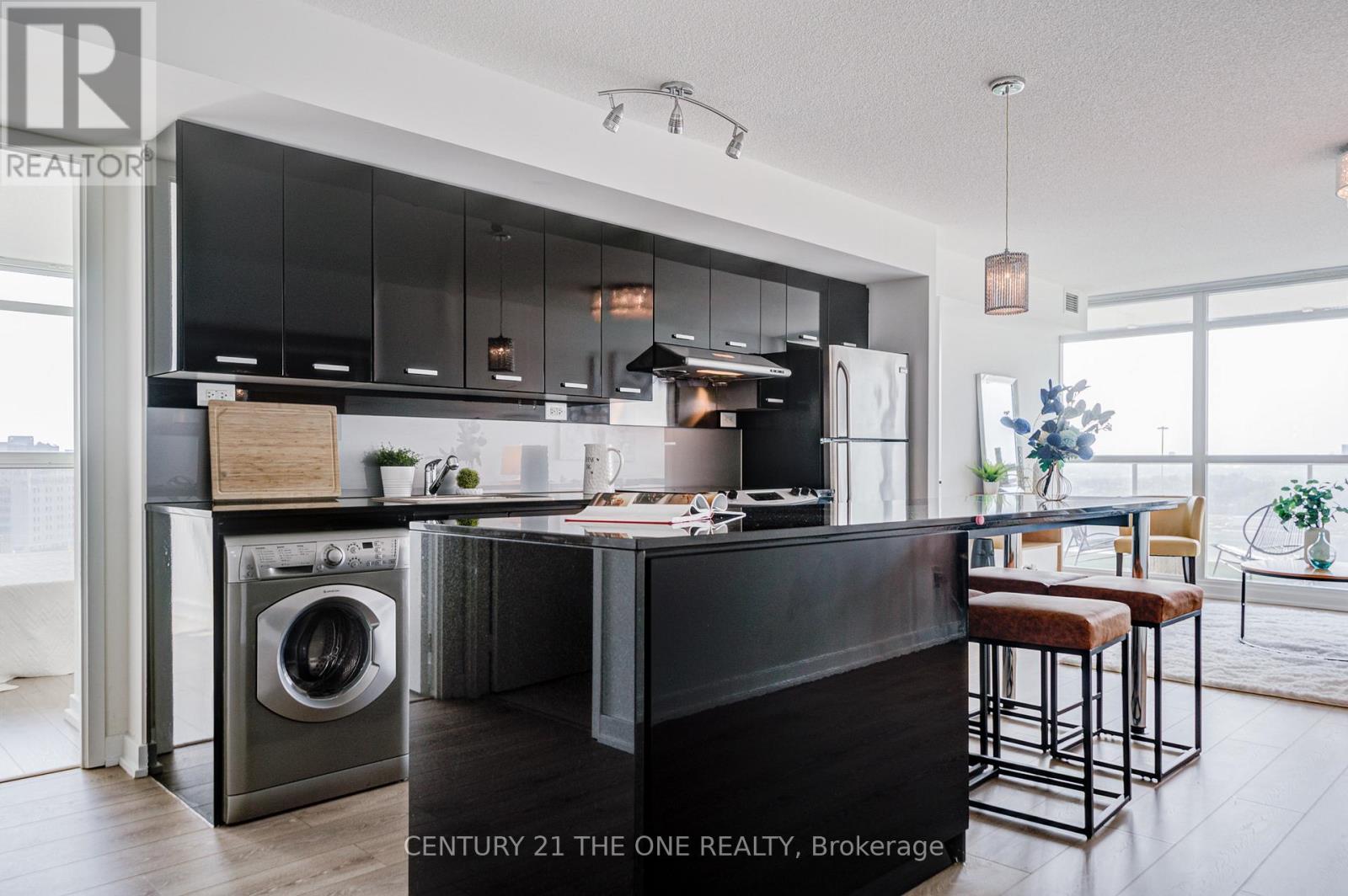 Photo 3 of 1011 29 Singer Court, Toronto ON